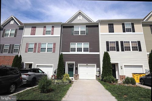 185 Magellan Dr, MARTINSBURG, WV, 25404-4007 | Card Image