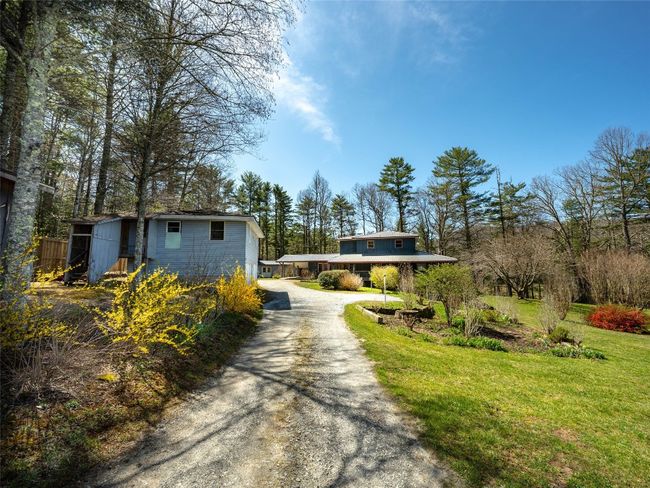 140 Hanging Dog Ln, House other with 5 bedrooms, 5 bathrooms and null parking in Lake Toxaway NC | Image 6