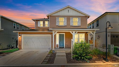 7461 Walker Way, Rohnert Park, CA, 94928-4099 | Card Image