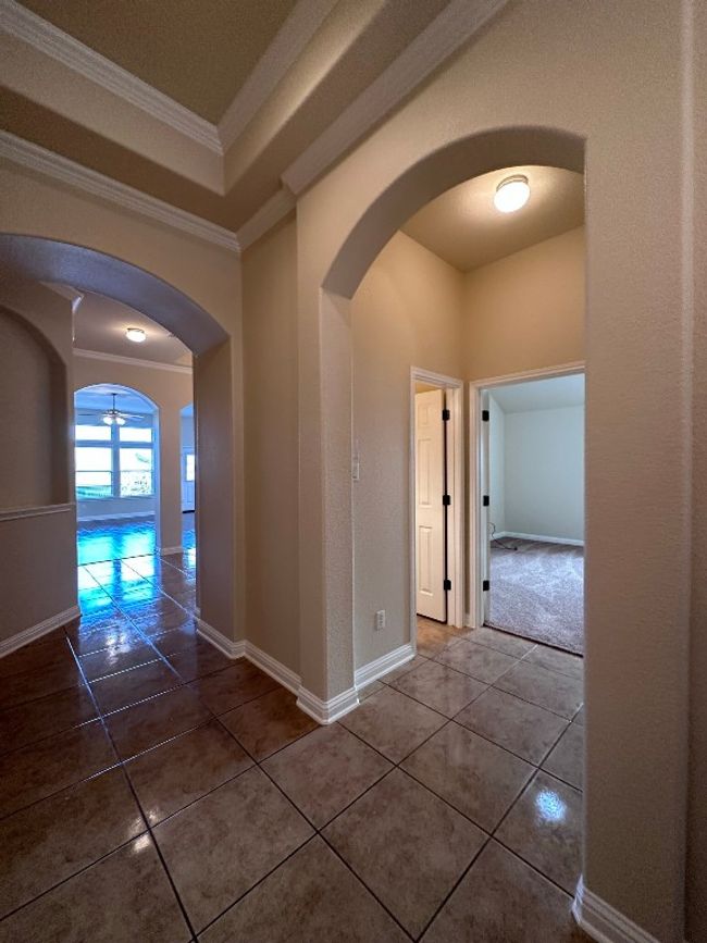 1721 Stonehaven Ln, House other with 3 bedrooms, 3 bathrooms and 2 parking in Round Rock TX | Image 4