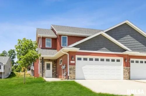 609 Dakota Ave, Tiffin, IA, 52340-4761 | Card Image