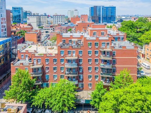 5h-3506 Leavitt Street, New York, NY, 11354 | Card Image