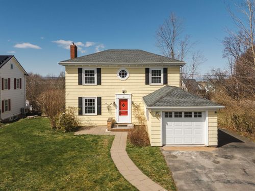 186 Main Street, Wolfville, NS, B4P1C4 | Card Image