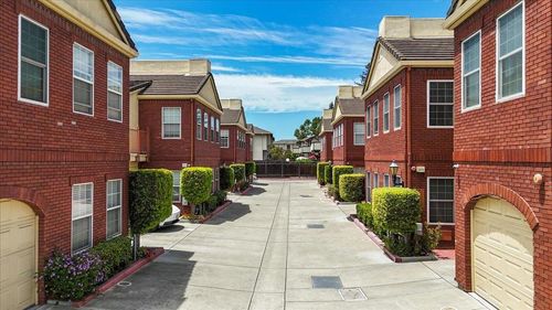 834 Shooting Star Ter, Sunnyvale, CA, 94086-8800 | Card Image