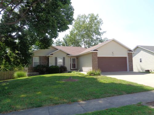 3801 Blue Cedar Ln, Columbia, MO, 65203-6611 | Card Image