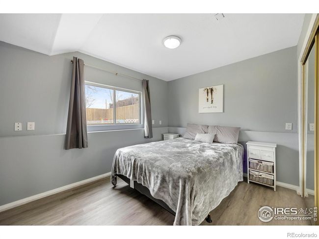 Large 3rd bedroom abuts spacious bathroom | Image 25
