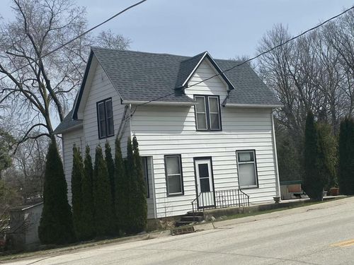 1810 Washington Avenue, Cedarburg, WI, 53012 | Card Image