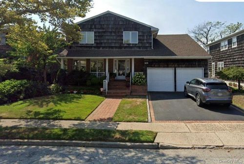 189 Scott Dr, Atlantic Beach, NY, 11509-1633 | Card Image