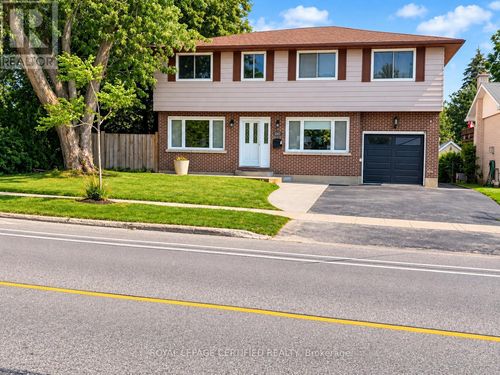 247 Grove St E, Barrie, ON, L4M2R1 | Card Image