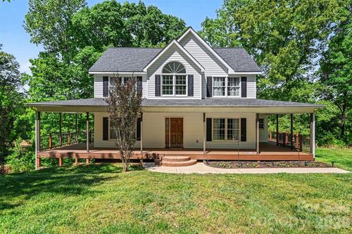 143 Walnut Hollow Ln, Mooresville, NC, 28115-9332 | Card Image