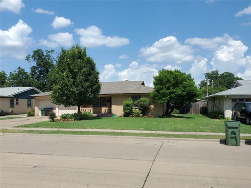 503 Harriett St, Arlington, TX, 76010-2236 | Card Image