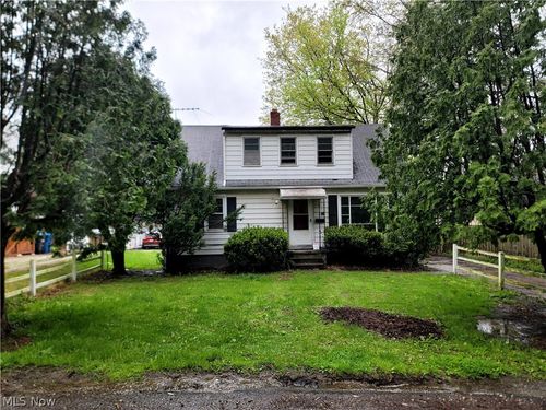 1039 Anna Ave, Kent, OH, 44240-2724 | Card Image