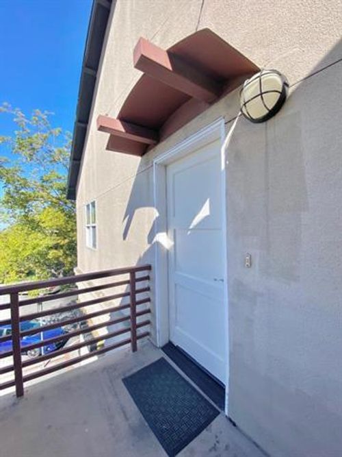 apt-a-864 Laurel St, San Carlos, CA, 94070-3951 | Card Image