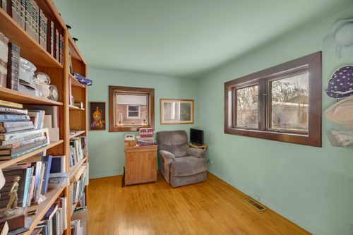 7101 Birch St, Bridgeview, IL, 60455-2203 | Card Image