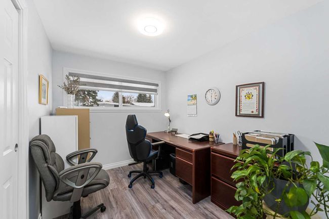323 Alcott Cres Se, House other with 5 bedrooms, 3 bathrooms and 2 parking in Calgary AB | Image 24