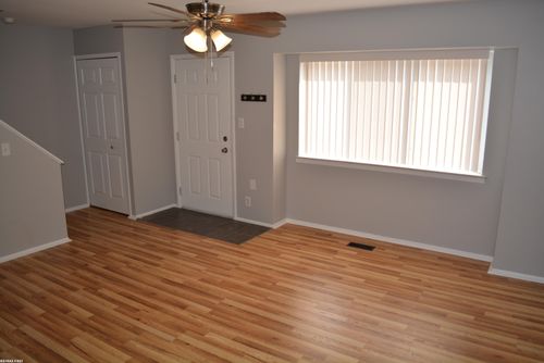 25849 Salem St, Roseville, MI, 48066-5811 | Card Image