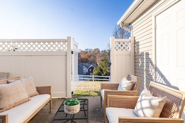 Gate leads to lots of green space | Image 16
