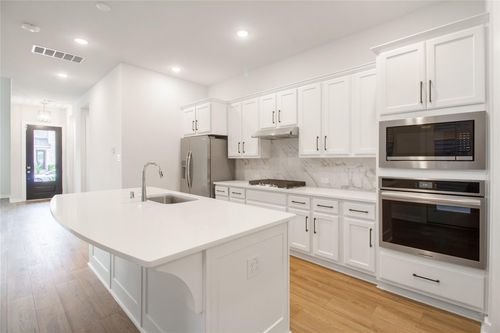 16647 Texas Hill Country Rd, Cypress, TX, 77433-7249 | Card Image