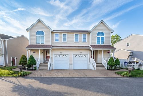 580-578 Detroit St, Fall River, MA, 02721-4952 | Card Image