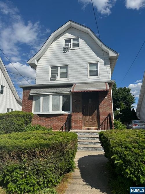 330 Stuyvesant Avenue, Lyndhurst, NJ, 07071 | Card Image