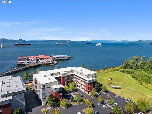 201b-3990 Abbey Ln, Astoria, OR, 97103-2237 | Card Image