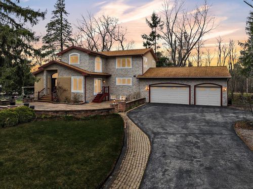 8408 N Lake Drive, Fox Point, WI, 53217 | Card Image
