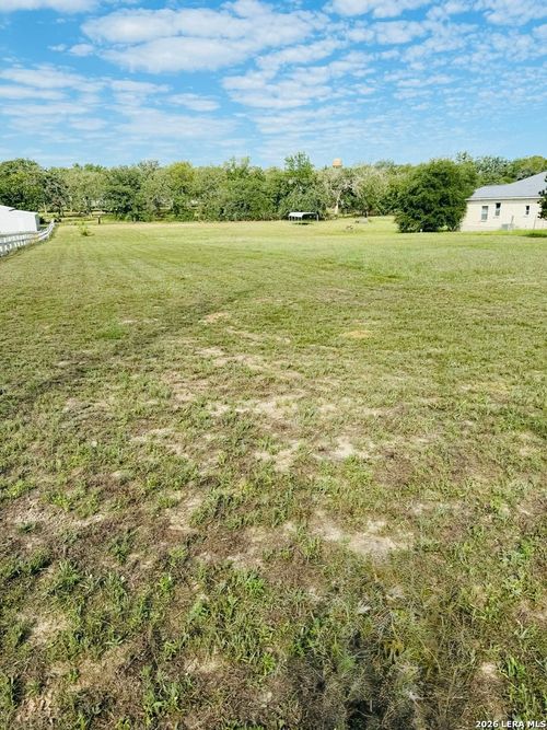 214 Bluebonnet Rdg, La Vernia, TX, 78121-5143 | Card Image