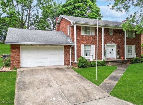 141 Teresa Dr, Steubenville, OH, 43953-3641 | Card Image