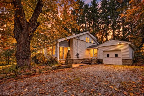 821 Idlewood Dr, Morgantown, WV, 26505-8333 | Card Image