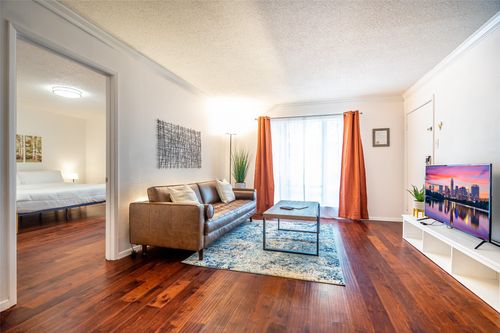 101-6018 E University Blvd, Dallas, TX, 75206-4645 | Card Image
