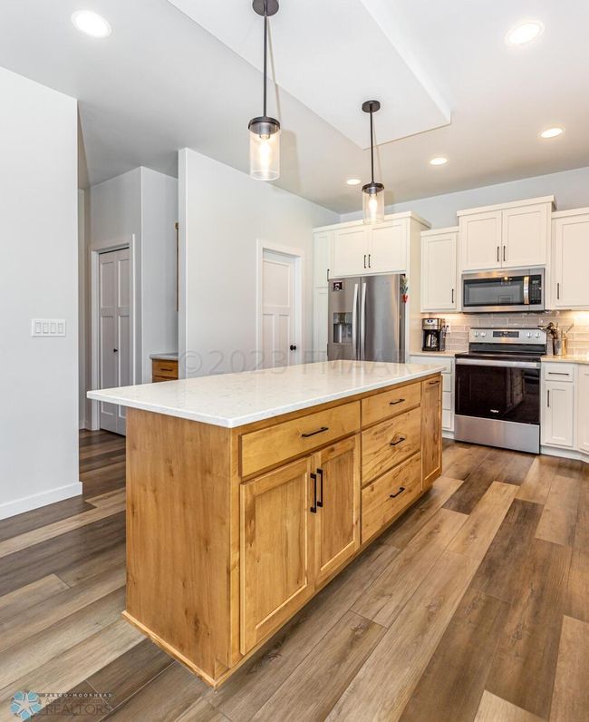 Kitchen Island | Image 7