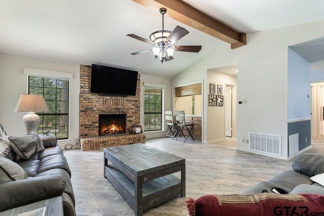 251 Texas Dr, House other with 3 bedrooms, 2 bathrooms and null parking in Hideaway TX | Image 7