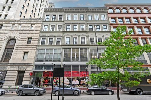 15 W 4th St, Cincinnati, OH, 45202-3635 | Card Image