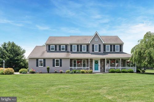 5790 Cedar Glen Dr, Narvon, PA, 17555-9434 | Card Image