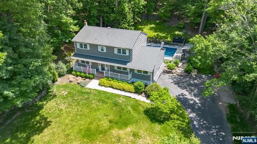 33 Chris Ter, Ringwood, NJ, 07456-2701 | Card Image