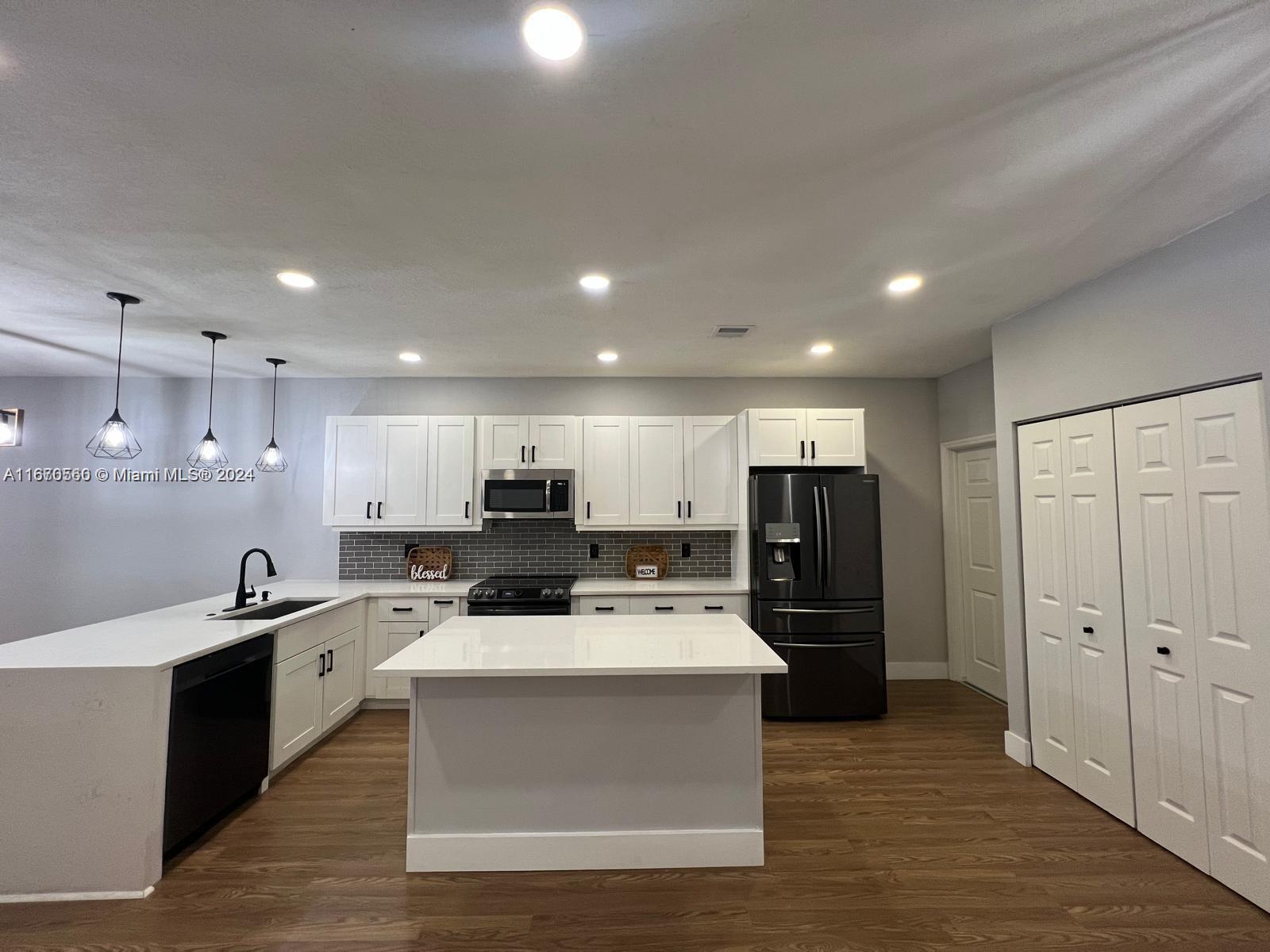 48th Ter, Deerfield Beach, FL 33442
