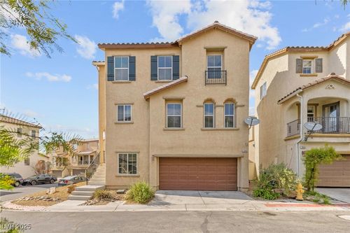 7040 Canary Ivy Way, Las Vegas, NV, 89156-8033 | Card Image