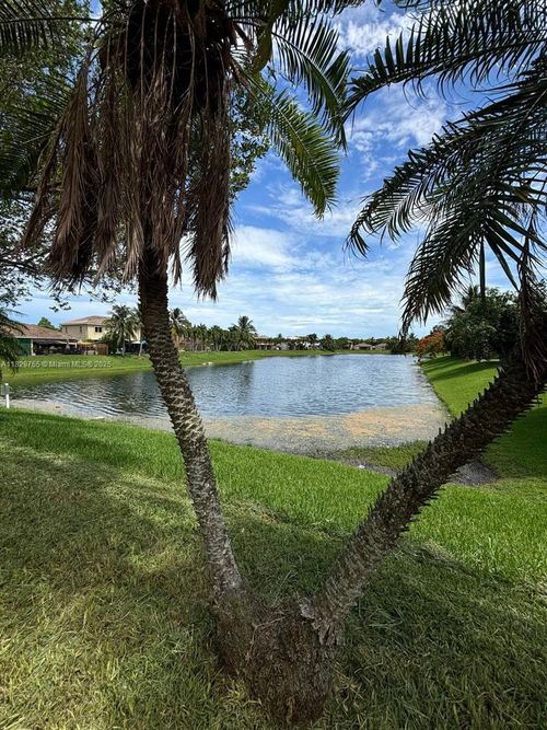 9032-9032 Sw 208th Ter, Cutler Bay, FL, 33189-3886 | Card Image