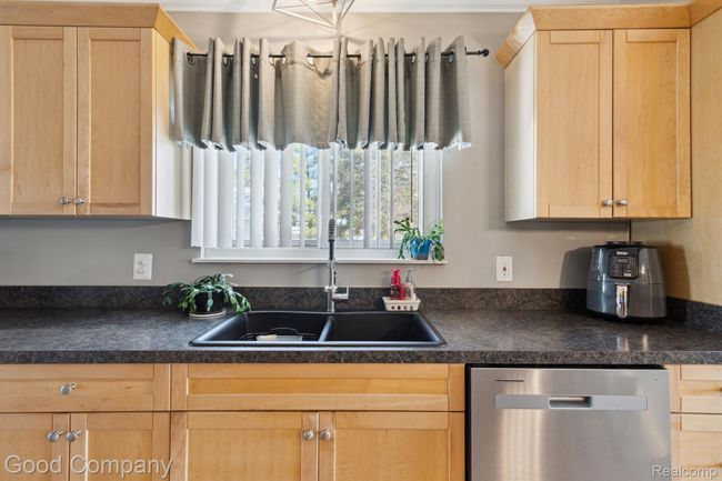 506 S Webik Ave, House other with 3 bedrooms, 1 bathrooms and null parking in Clawson MI | Image 7