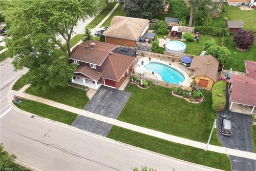 1 Kingfisher Dr, Elmira, ON, N3B3B4 | Card Image