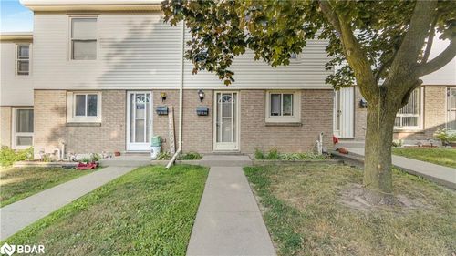 18-165 Green Valley Dr, Kitchener, ON, N2P1K3 | Card Image