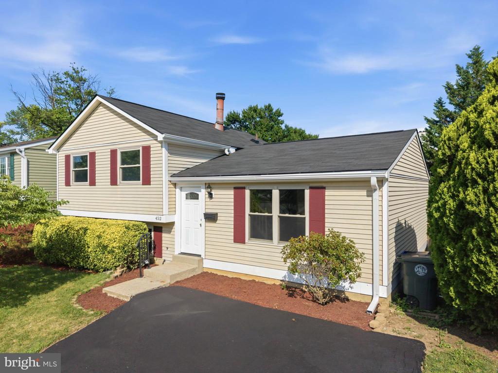 Residential in FREDERICK 4