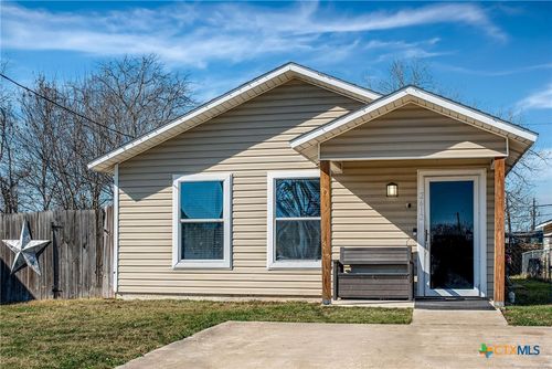 2612 Ozark St, Victoria, TX, 77901-7741 | Card Image
