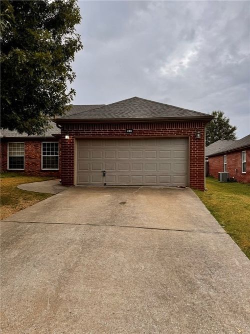 286 Copper Oaks Dr, Centerton, AR, 72719-9786 | Card Image