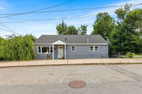 138 Dartmouth St, Everett, MA, 02149-5444 | Card Image