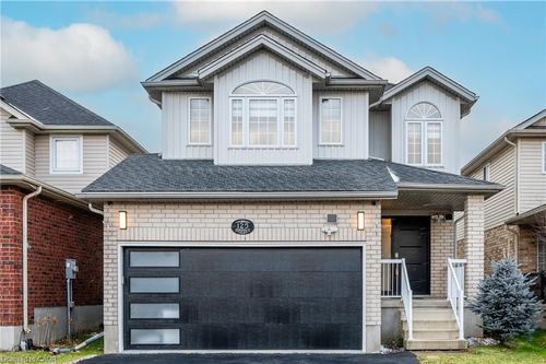 125 Steepleridge St, Kitchener, ON, N2P2W2 | Card Image