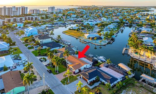 25 Fairview Blvd, FORT MYERS BEACH, FL, 33931-4513 | Card Image