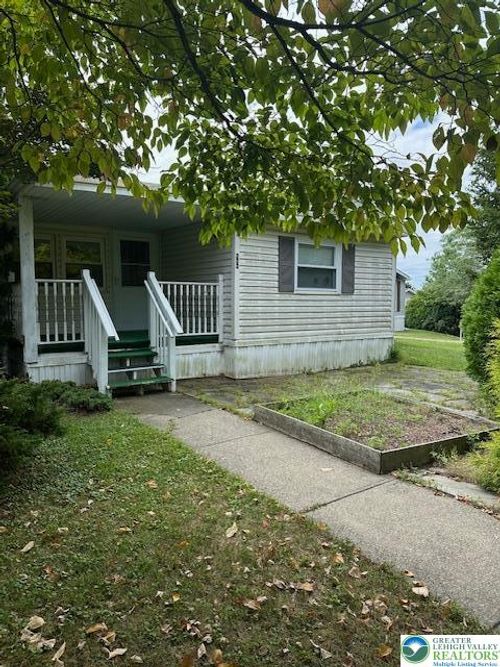 222 Molly Pitcher Rd, Mount Bethel, PA, 18343-5002 | Card Image