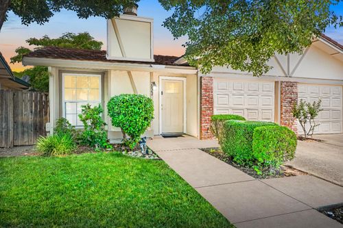 2022 Zinfandel Dr, Rancho Cordova, CA, 95670-4274 | Card Image