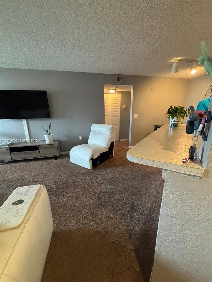 Residential Lease in Sunrise 4